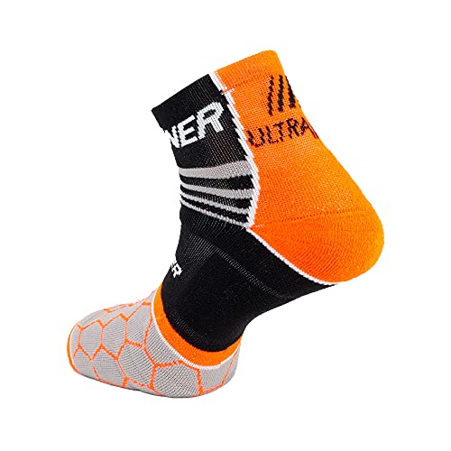 ULTRANNER - ATHOS | Calcetines para Trail Running Hombre y Mujer - Calcetines Coolmax Antiampollas Semi-Compresivos - Calcetines con Resistencia para Mayor Durabilidad - Color Naranja Talla 43 a 45