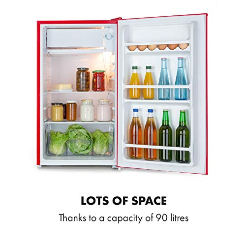 Klarstein Beercracker 90L – Nevera de 90 litros, eficiencia energética clase F, incluye congelador, cajón para verduras, 3 compartimentos en la puerta, abrebotellas, 2 baldas de vidrio, rojo