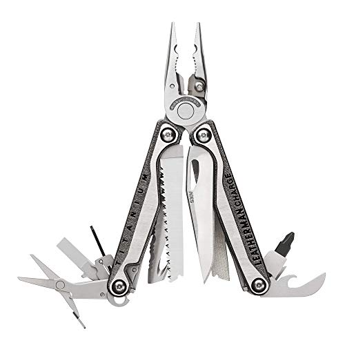 Leatherman Charge Plus TTi - Multiherramienta de titanio con bloqueo incluyendo navajas, alicates, sierra y destornillador, herramienta de camping y de pesca, hecha en los EE.UU., en acero inoxidable