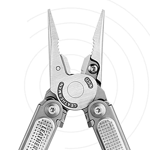 Leatherman – Multiherramienta P4 con cierre magnético, herramientas accesibles con una mano y funda de nailon premium y clip de bolsillo