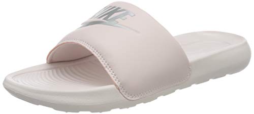 Nike Victori One Slide, Sandal Mujer, Barely Rose/Metallic Silver-Barely Rose, 42 EU