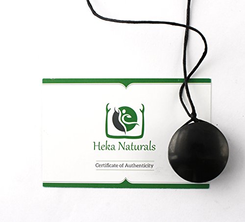 Heka Naturals Collar de Shungite con Colgante Diseño Fortuna Hecho de Piedra Shungit | Joyería de Shungita Moderna, Usada para Equilibrar Chakras y Energía | Fortuna