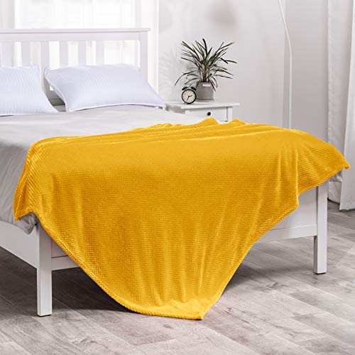 MIULEE Manta Blanket Franela para Sófas Mantas de Terciopelo Diseño Granulado para Siesta Suave Grande Cálida para Cama Felpa para Mascota Cama Habitacion Dormitorio 1 Pieza 150x200cm Dorado