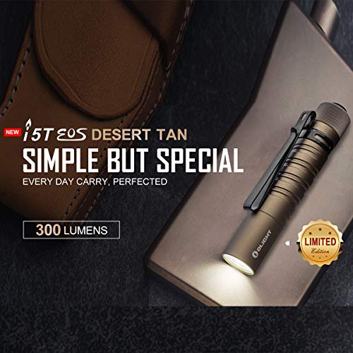 Olight I5T EOS - Linterna EDC 300 lúmenes / 60 metros LED blanco frío, linterna LED pequeña, con batería AA + funda de batería (Desert Tan)