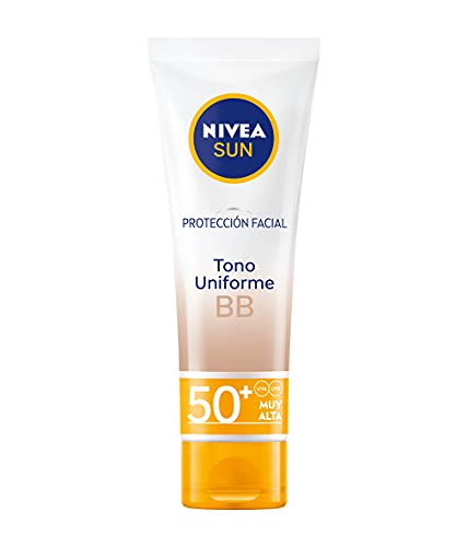 NIVEA SUN Protección Facial UV BB Anti-edad FP 50+ (1 x 50 ml), crema solar facial con 0% sensación pegajosa, crema facial antiedad, protector solar con color para un bronceado uniforme